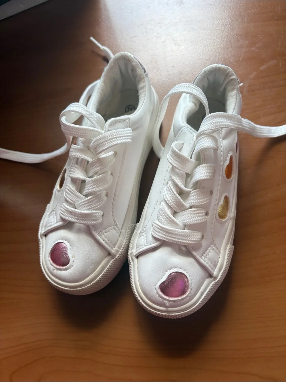 Mudd White Kids Sneakers with Iridescent Heart Details